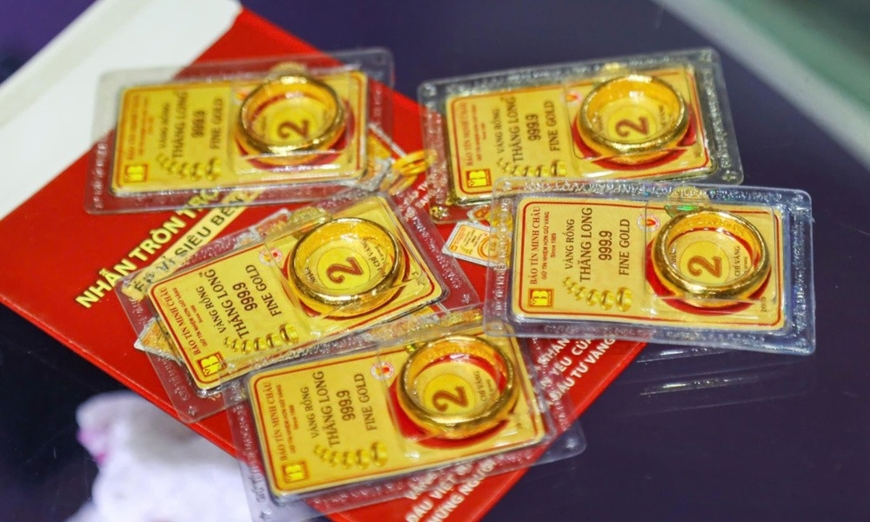 Tỷ giá USD tăng lên 24.899 VND/USD